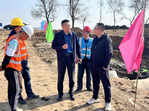 康平县副县长毕垒现场推进水系连通及水美乡村建设项目